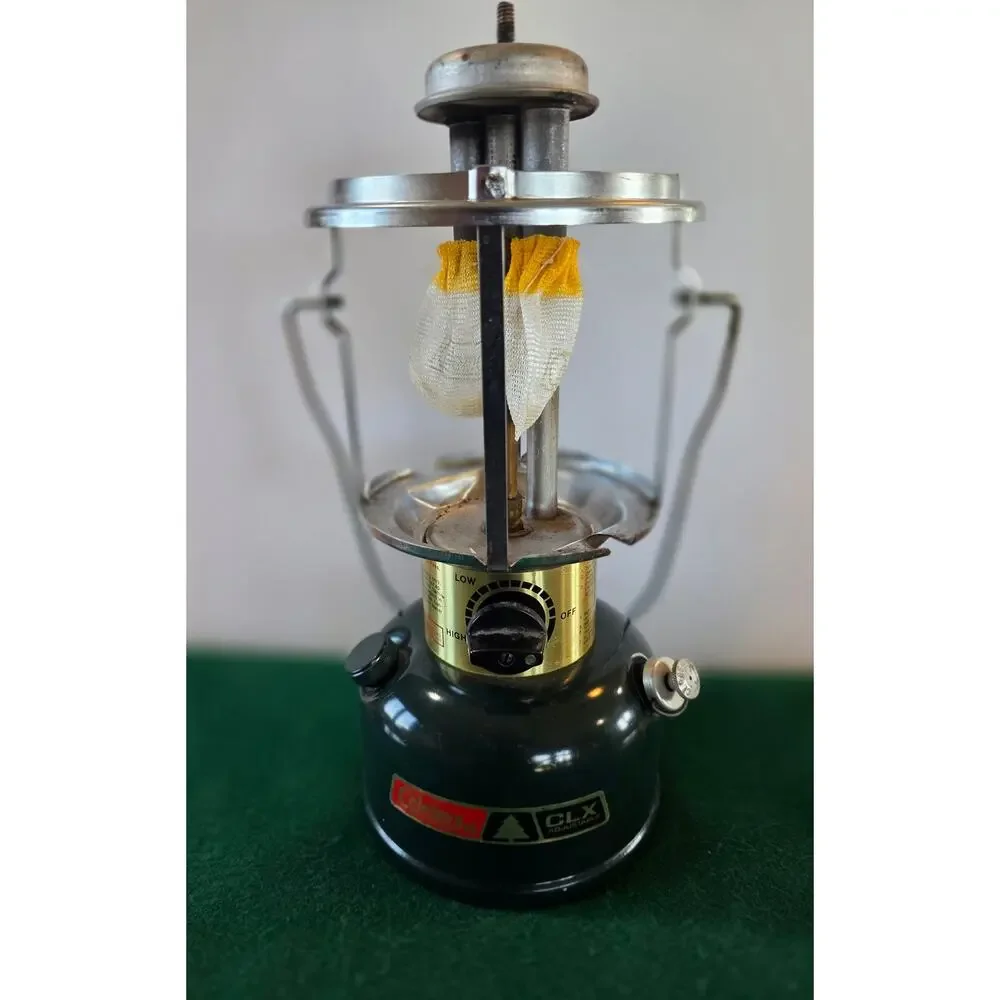 Vintage 1980's Coleman CLX adj model 290 double mantle gas lantern